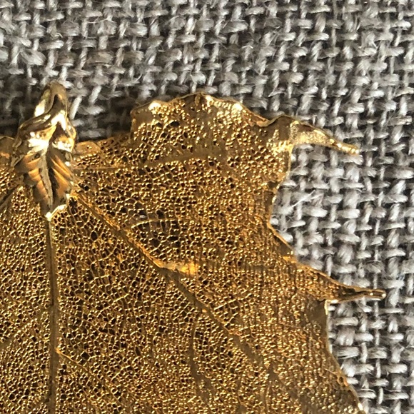 Gold dipped leaf - Picture 3 of 3